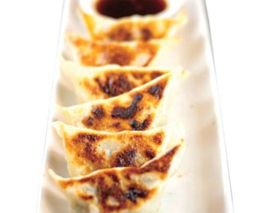 Pan Fried Cilantro & Chicken Gyoza煎餃王鷄肉香菜餃子 (6pcs)